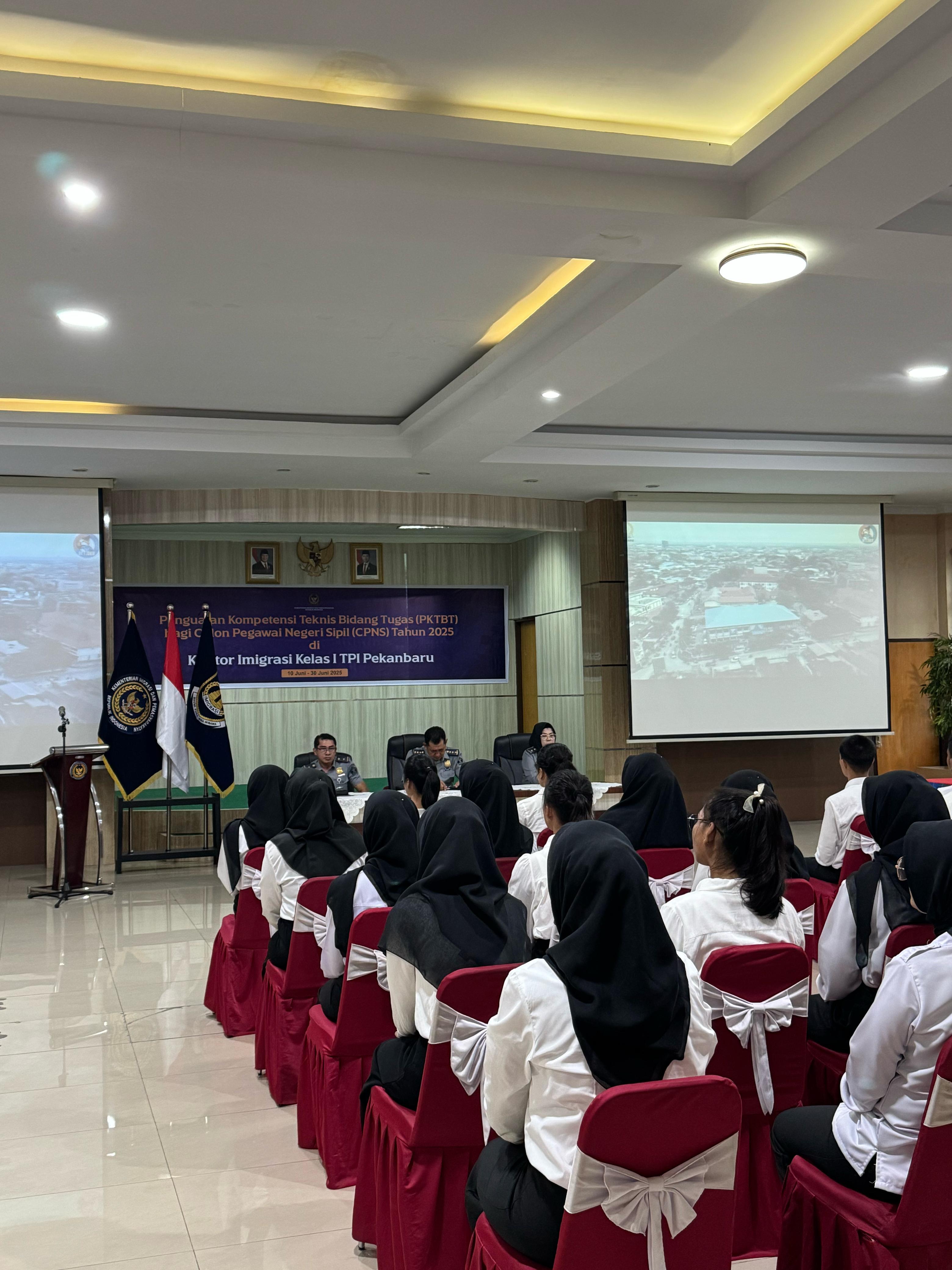 PEMBUKAAN ORIENTASI CPNS KANTOR IMIGRASI PEKANBARU, PLH KAKANIM TEKANKAN PENTINGNYA BERINTEGRITAS