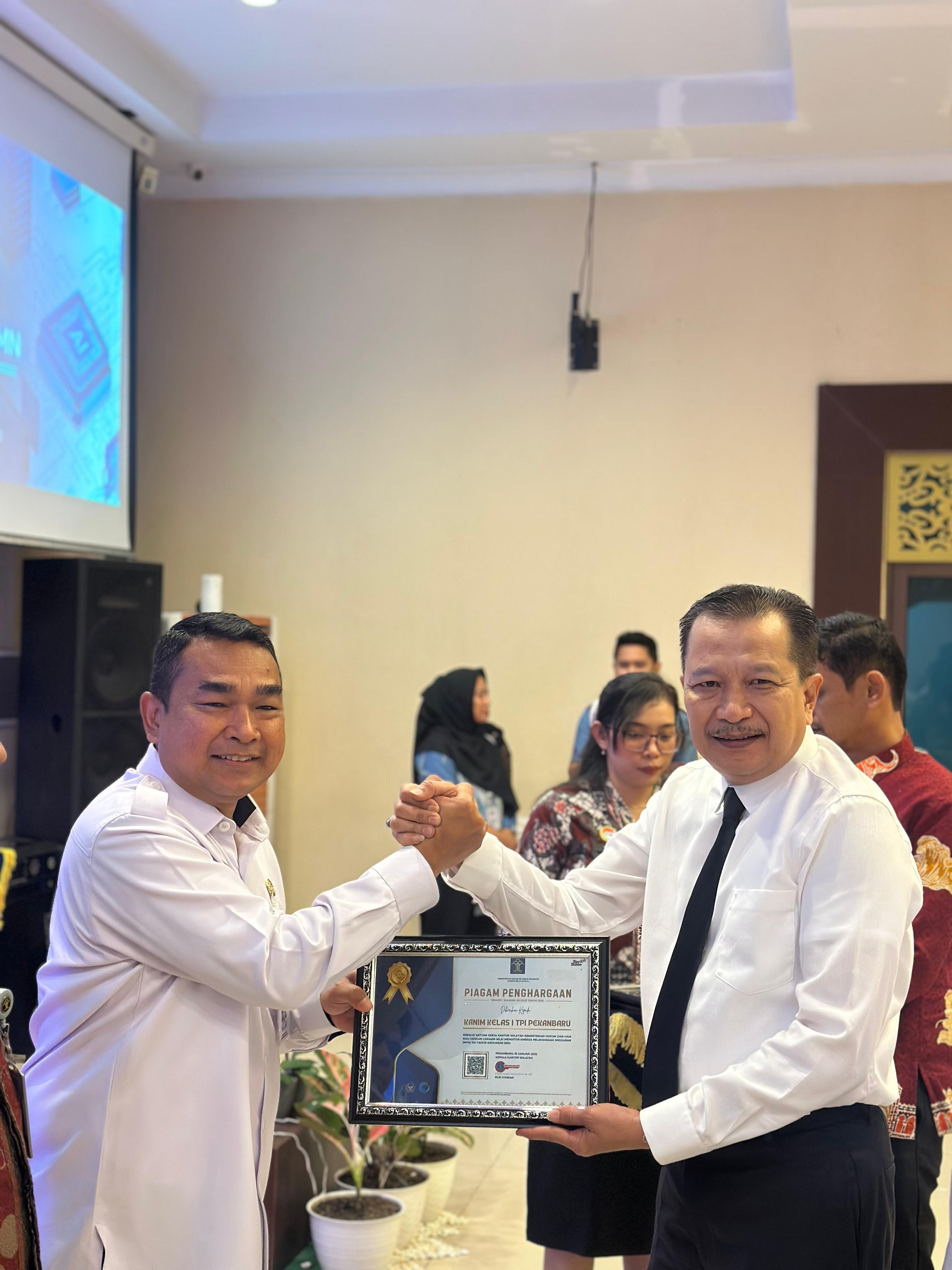 IMIGRASI PEKANBARU RAIH PENGHARGAAN NILAI IKPA SEMPURNA 2024