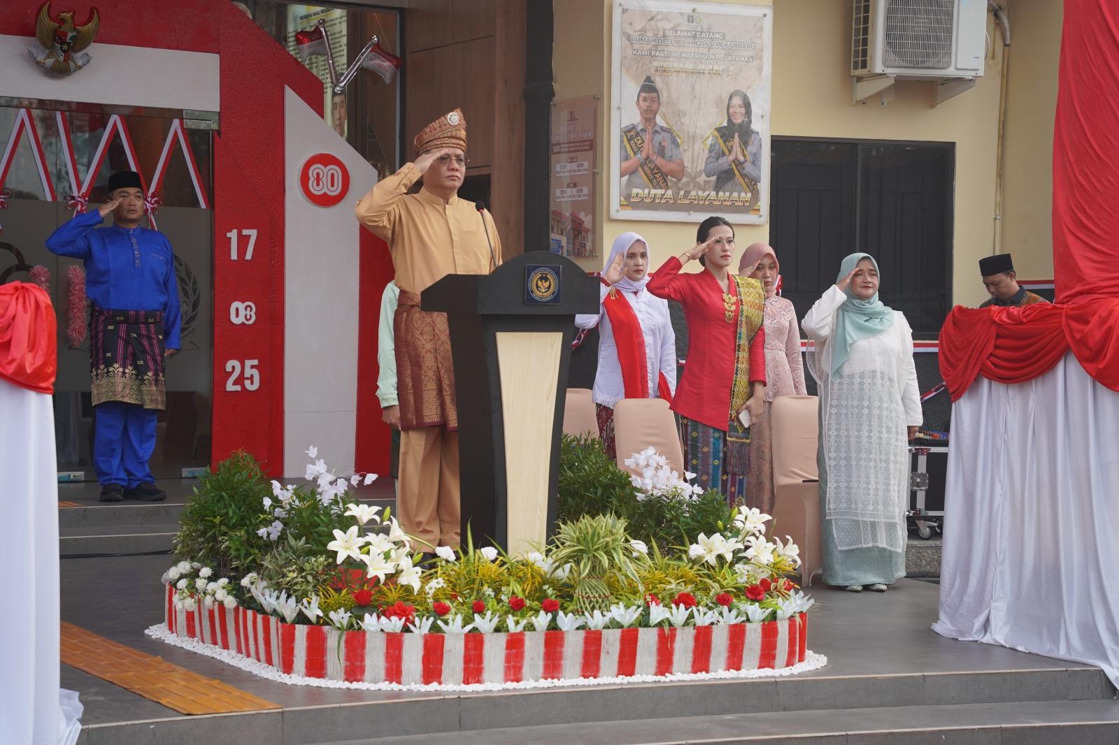 Upacara HUT ke-80 Kemerdekaan RI, Imigrasi Pekanbaru Kobarkan Semangat Nasionalisme
