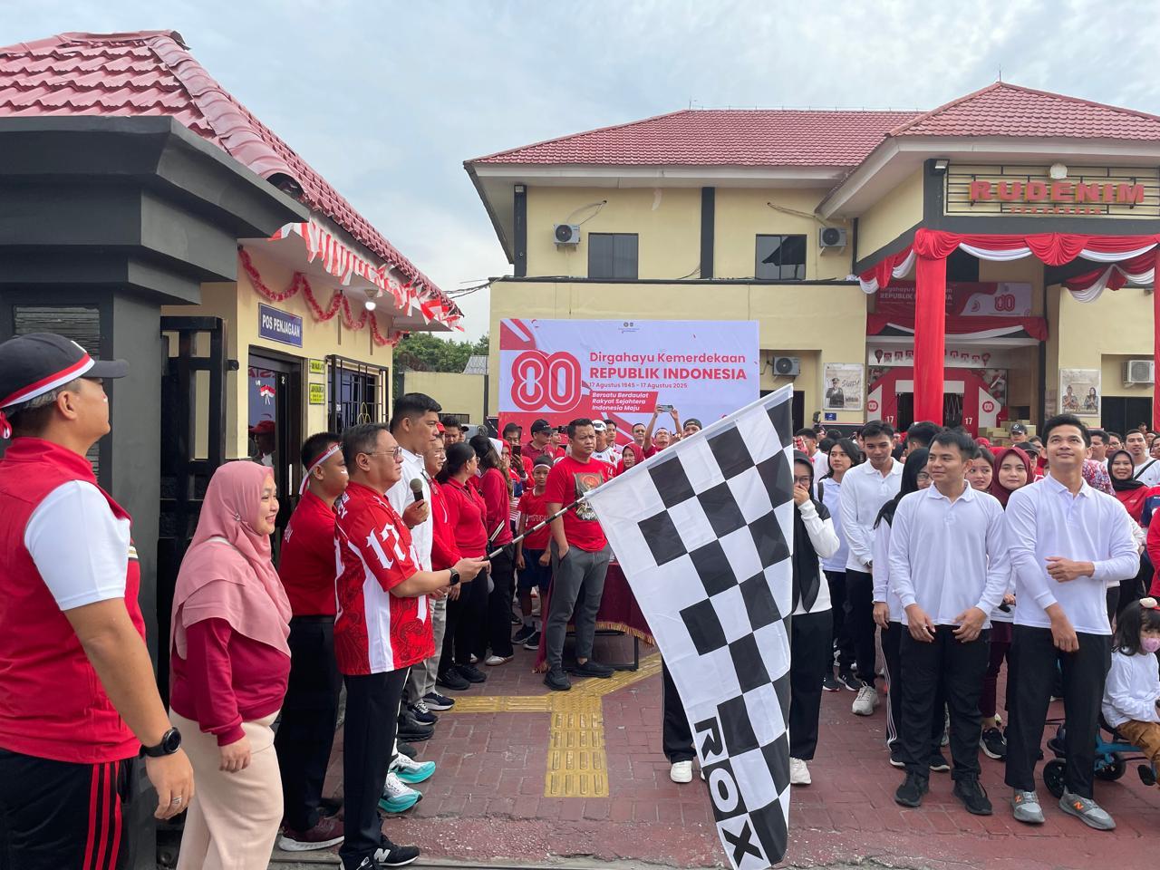 Semarak HUT ke-80 RI, Imigrasi Pekanbaru Gelar Funwalk Penuh Kebersamaan