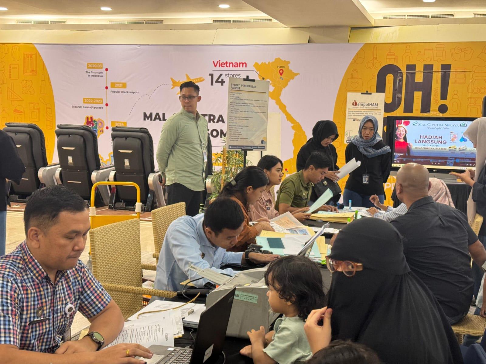 Imigrasi Pekanbaru Hadirkan Layanan Paspor Merdeka di Mall Ciputra Seraya